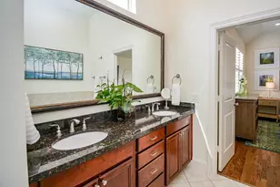 909 W 22nd St, Houston, TX 77008 - Photo 28