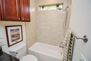 909 W 22nd St, Houston, TX 77008 - Photo 8