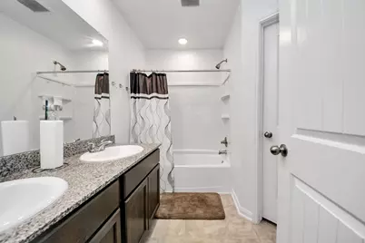 5342 Basquiat Drive, Houston, TX 77048 - Photo 16