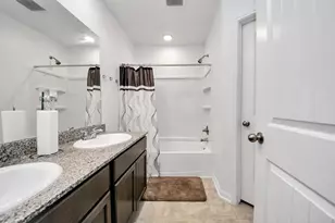 5342 Basquiat Dr, Houston, TX 77048 - Photo 16