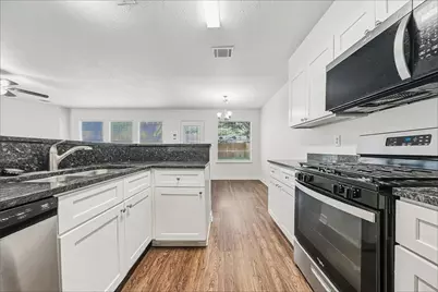 9151 Autumn Harvest Drive, Houston, TX 77064 - Photo 2