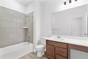 1930 Livadero Ln, Fresno, TX 77545 - Photo 6