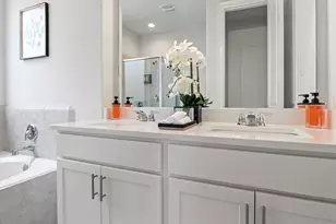 11002 Cres Light Way, Houston, TX 77043 - Photo 18