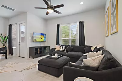 11002 Crescent Light Way, Houston, TX 77043 - Photo 8