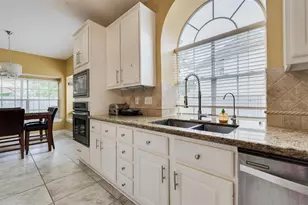 14103 Heatherhill Pl, Houston, TX 77077 - Photo 12