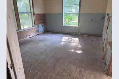 136 N East Avenue, Livingston, TX 77351 - Photo 10