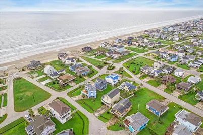 4107 Long Tom Court, Galveston, TX 77554 - Photo 4