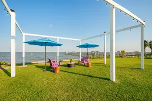 815 5th St, Dickinson, TX 77539 - Photo 4