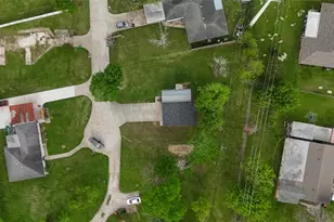 109 Queens Ct, Baytown, TX 77520 - Photo 28