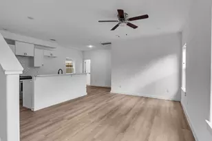 1052 North Ln, Houston, TX 77088 - Photo 30