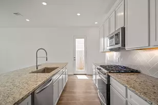 613 Royal Arch Dr, Conroe, TX 77304 - Photo 8