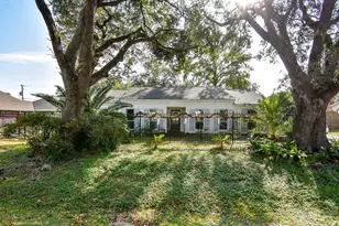 9235 Pecos St, Houston, TX 77055 - Photo 1