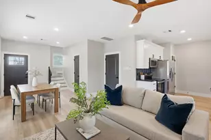 4723 Mallow St, Houston, TX 77033 - Photo 6