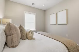 4723 Mallow St, Houston, TX 77033 - Photo 16