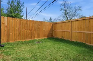 4723 Mallow St, Houston, TX 77033 - Photo 26