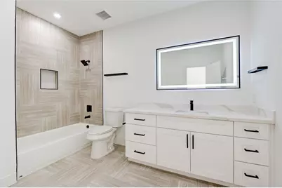 6710 Kassarine Pass #A/B, Houston, TX 77033 - Photo 8