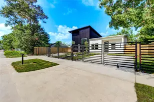 6710 Kassarine Pass, Houston, TX 77033 - Photo 2