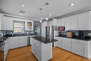 2006 Main St, Danbury, TX 77534 - Photo 14