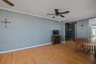 2006 Main St, Danbury, TX 77534 - Photo 10