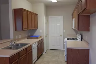 272 Mesa View St, Conroe, TX 77316 - Photo 6