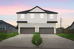 8 Donna Ct, Brookshire, TX 77423 - Photo 2