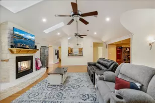 3755 County Rd 949B, Alvin, TX 77511 - Photo 8