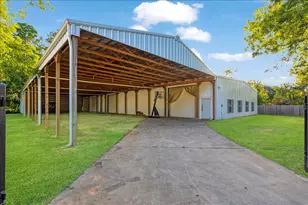 3755 County Rd 949B, Alvin, TX 77511 - Photo 32