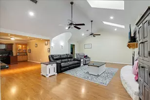 3755 County Rd 949B, Alvin, TX 77511 - Photo 6