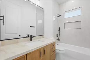 745 S Carroll St, La Porte, TX 77571 - Photo 12