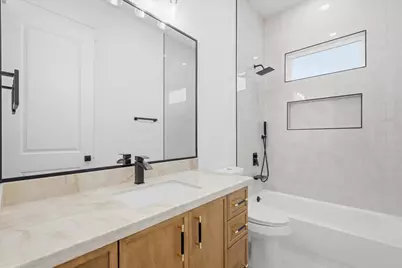 745 S Carroll Street, La Porte, TX 77571 - Photo 12