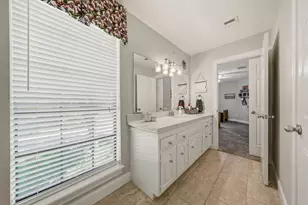 15903 Redwood Pl Dr, Houston, TX 77079 - Photo 32