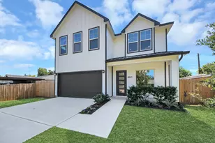 8521 Friendship Rd, Houston, TX 77080 - Photo 2