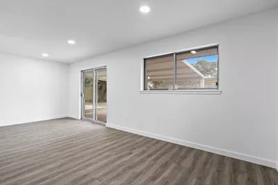 322 E Edgebrook Drive, Houston, TX 77034 - Photo 20