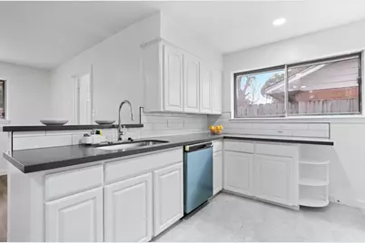 322 E Edgebrook Drive, Houston, TX 77034 - Photo 14