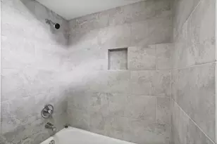 322 E Edgebrook Dr, Houston, TX 77034 - Photo 34