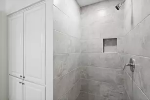 322 E Edgebrook Dr, Houston, TX 77034 - Photo 26
