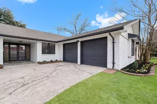 322 E Edgebrook Dr, Houston, TX 77034 - Photo 2