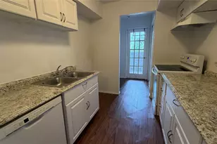 10601 South Dr, Houston, TX 77099 - Photo 4