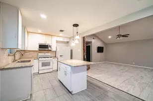7406 Baneway Dr, Houston, TX 77072 - Photo 8