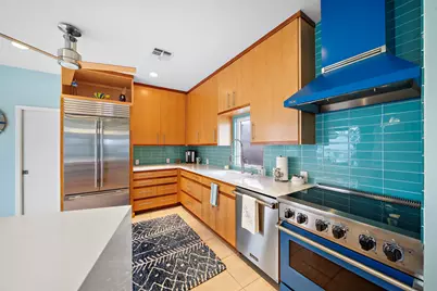 4207 Barataria Court, Galveston, TX 77554 - Photo 10