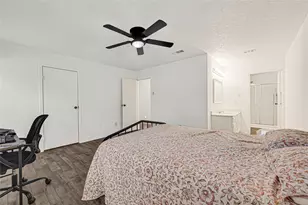 459 El Toro Ln, Houston, TX 77598 - Photo 28