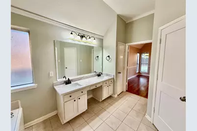 10435 Claybrook Drive, Houston, TX 77089 - Photo 36