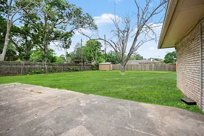 114 E Wildwinn Drive, Alvin, TX 77511 - Photo 16