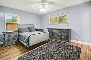 114 E Wildwinn Dr, Alvin, TX 77511 - Photo 8