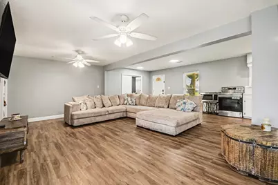 114 E Wildwinn Drive, Alvin, TX 77511 - Photo 4
