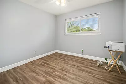 114 E Wildwinn Drive, Alvin, TX 77511 - Photo 14