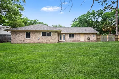 114 E Wildwinn Drive, Alvin, TX 77511 - Photo 18