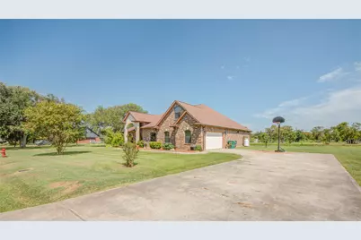 423 Elm Street, Oyster Creek, TX 77541 - Photo 6