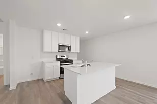 961 Sutherland Falls, Conroe, TX 77303 - Photo 2