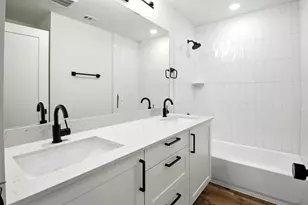 1801 N Peach Creek Dr, Dayton, TX 77535 - Photo 12